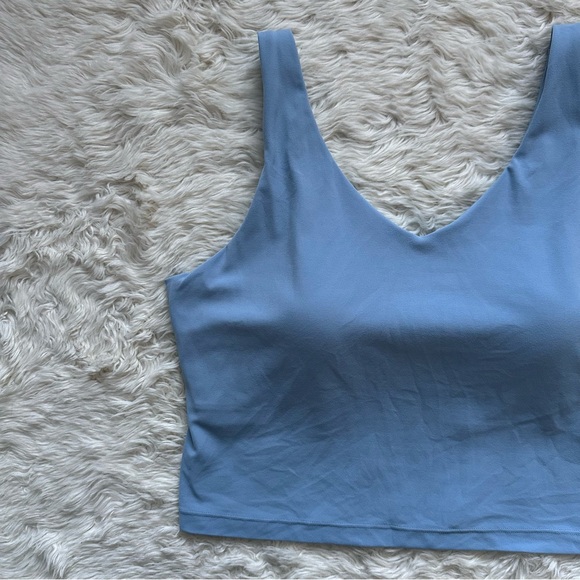 Athleta Sports Bra Transcend V-Neck Crop Bra Athletic Light Blue L - Picture 4 of 9